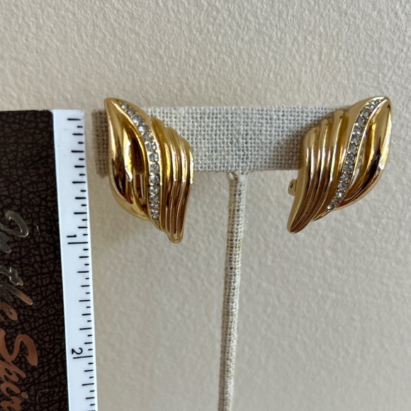 Christian Dior Vintage 80s Goldtone Modernist Large Wing Crystal Clip Earrings - Picture 7 of 9